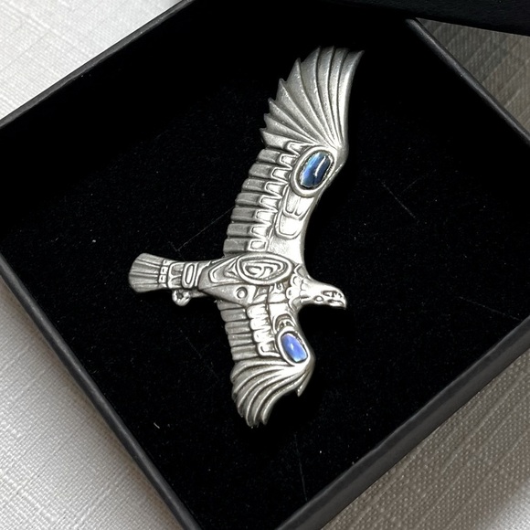 Pewter Eagle Brooch Pin with Blue Accents. Vintage. Stunning - Picture 1 of 7